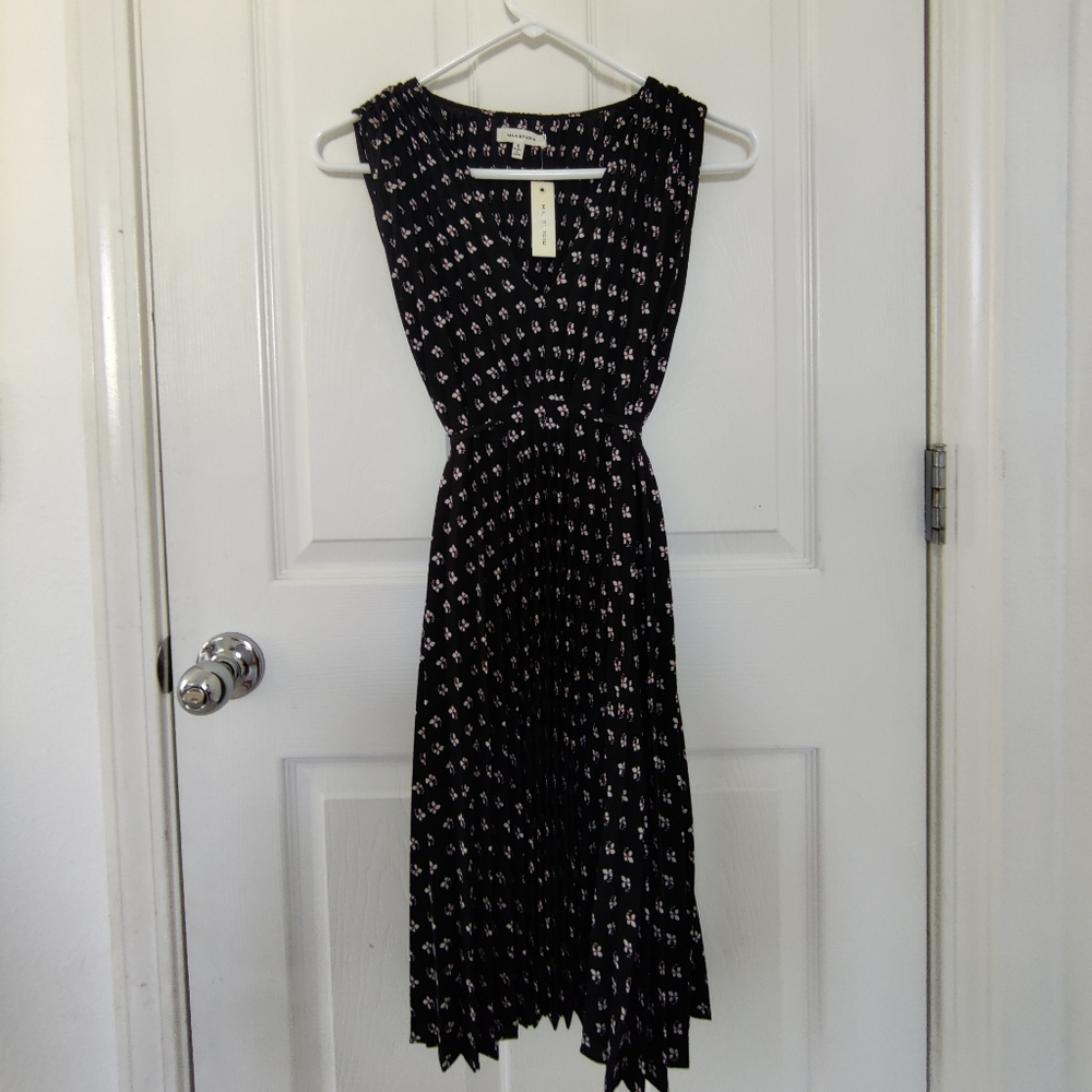 Max Studio Pleated V-Neck Dress